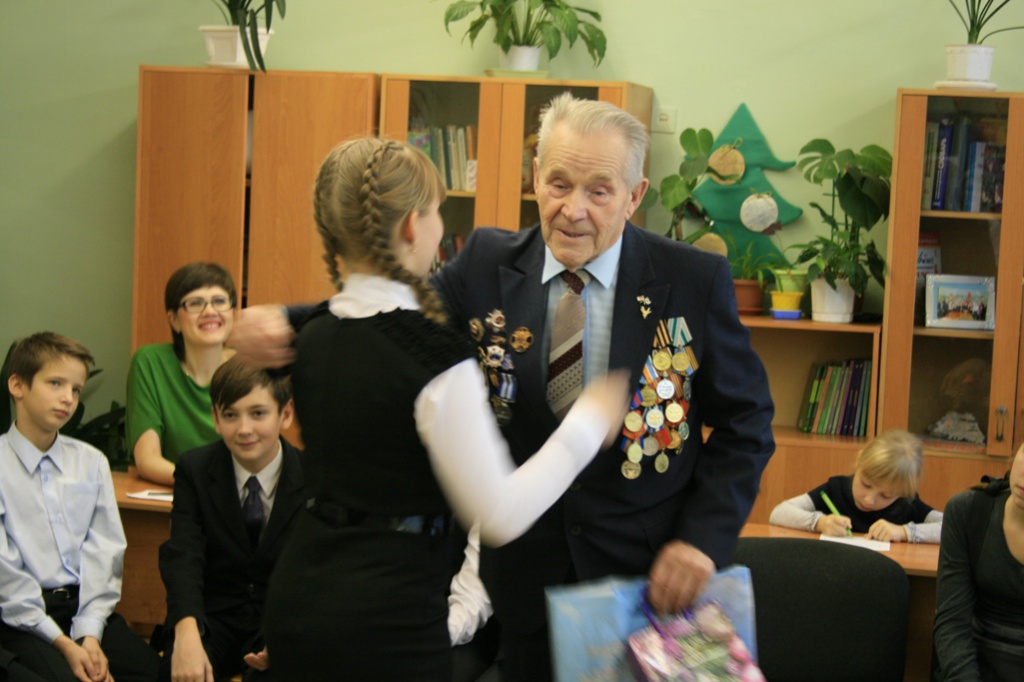 Встреча 6 в класса с ветераном ВОВ Табаниным С.Н. 19.12.2014 г.